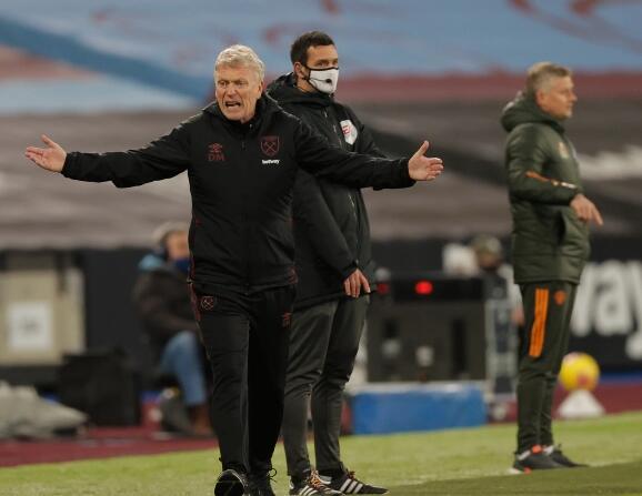  昂热主帅炮轰裁判遭禁赛处罚  